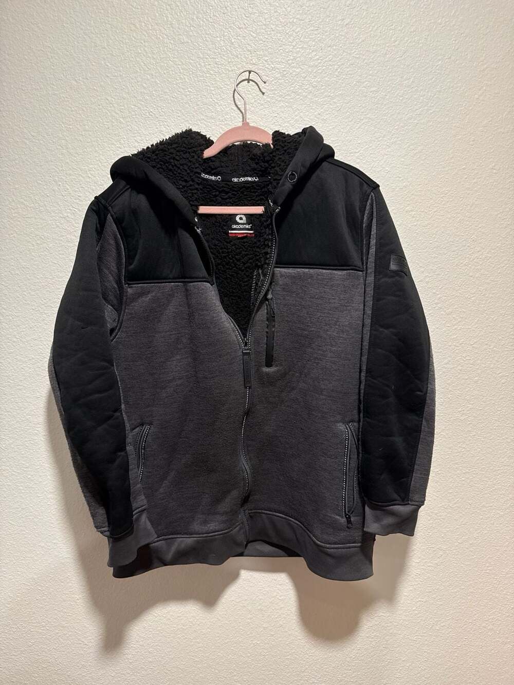 VNTG Akademiks Sherpa-Lined Full-Zip Fleece Hoodie Jacket Colorblock